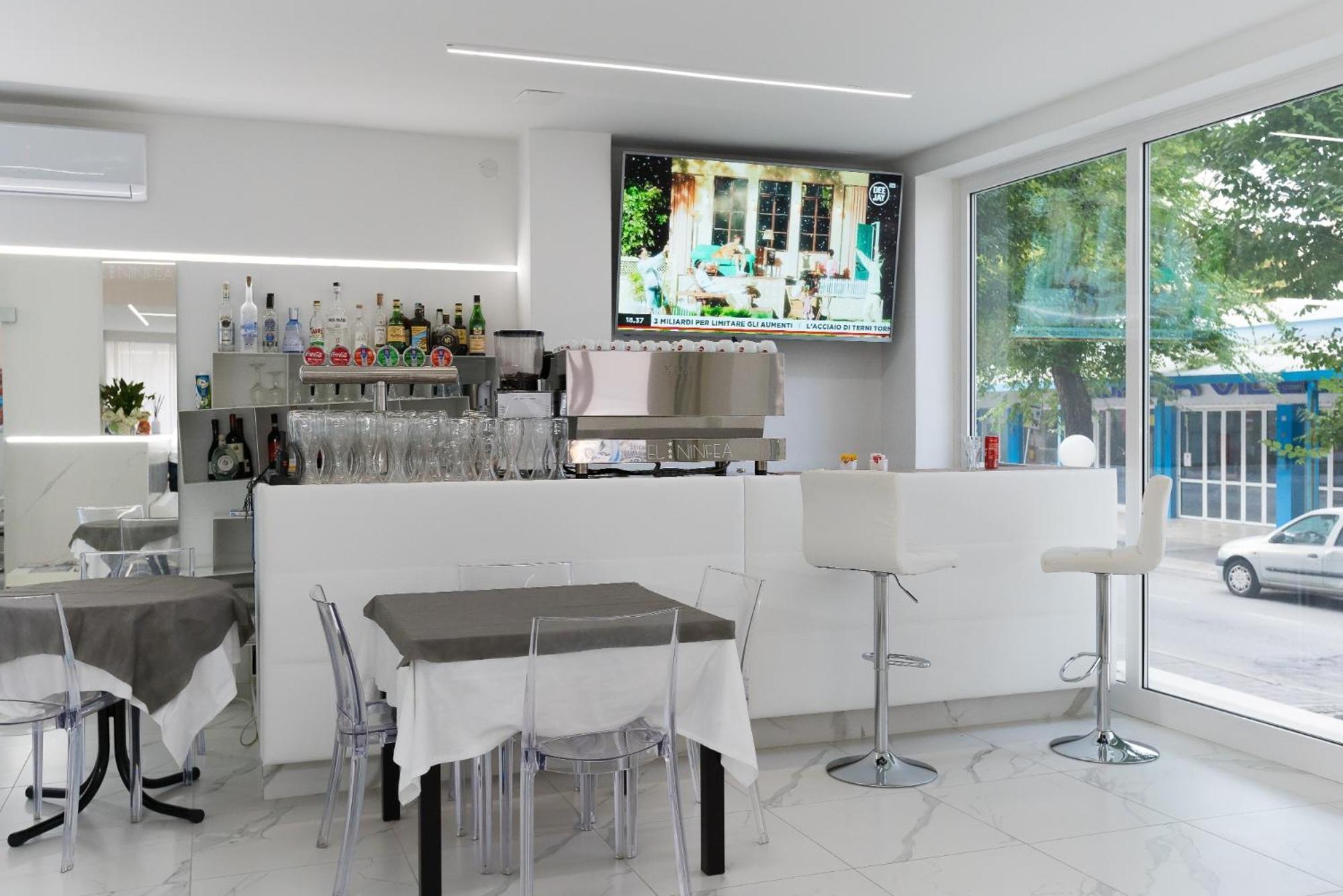 Hotel Ninfea Cattolica Esterno foto