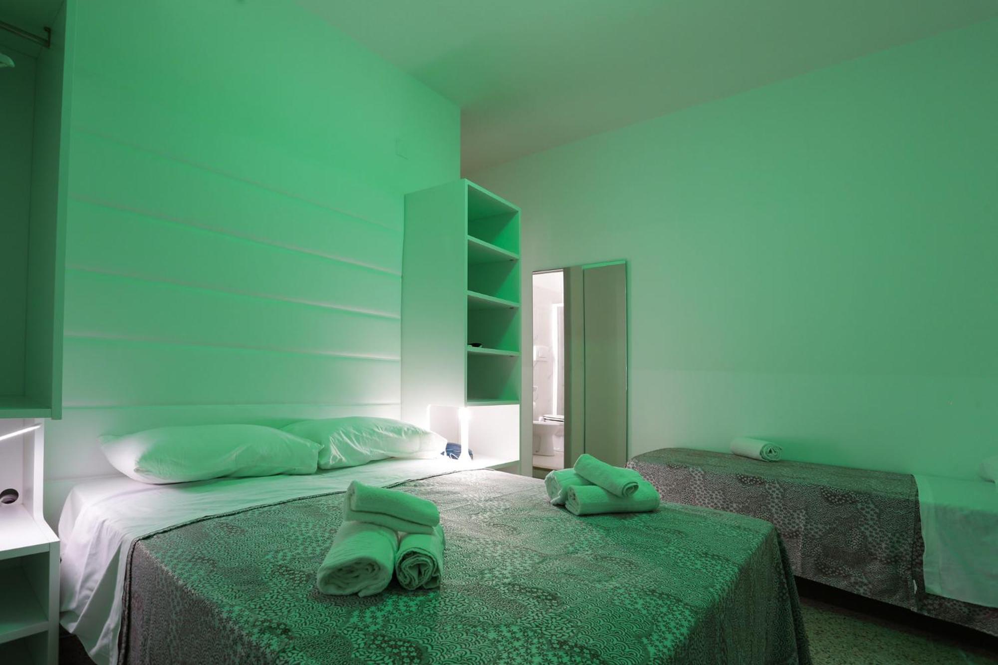 Hotel Ninfea Cattolica Esterno foto