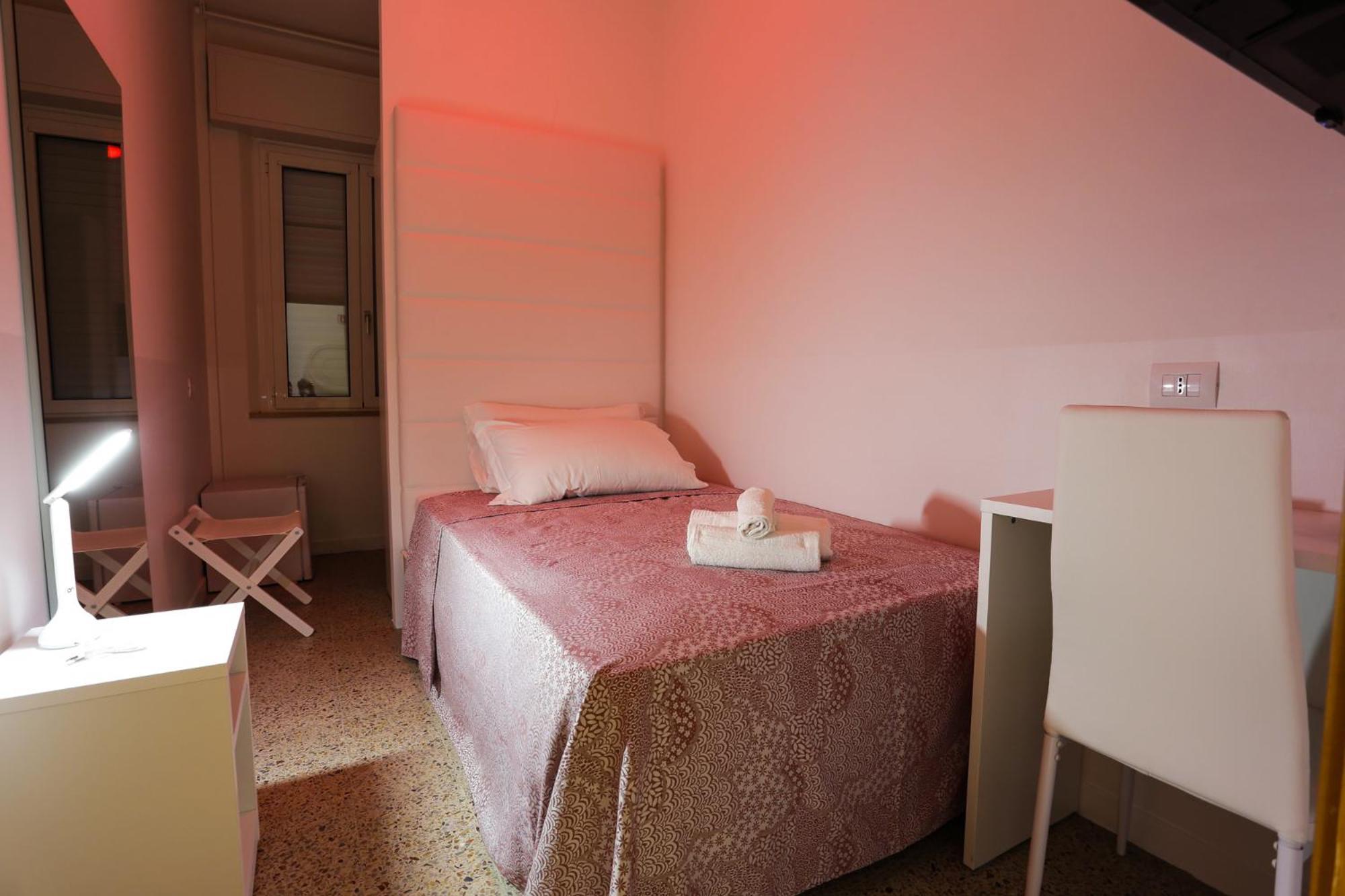Hotel Ninfea Cattolica Esterno foto