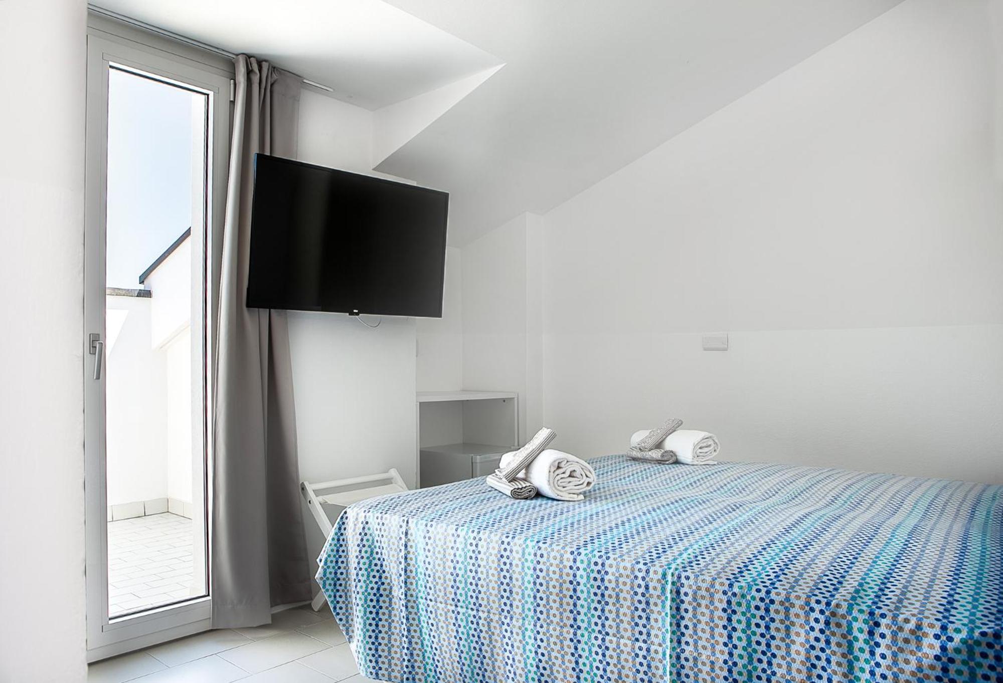 Hotel Ninfea Cattolica Esterno foto